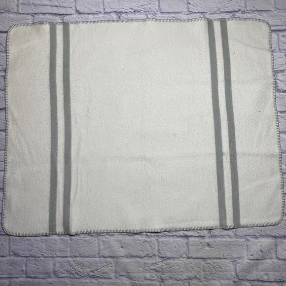 Pottery Barn Kids Stroller Blanket In Gray - Picture 4 of 5